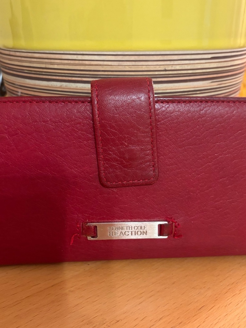 Kenneth Cole Reaction Red Genuine Leather Wallet Clutch Large Logo Calculator